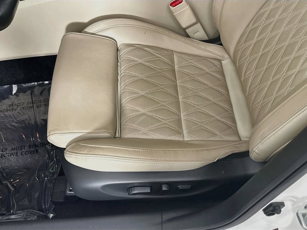 Certified 2023 Nissan Maxima Platinum w/ Sport Mat Group FWD image 27