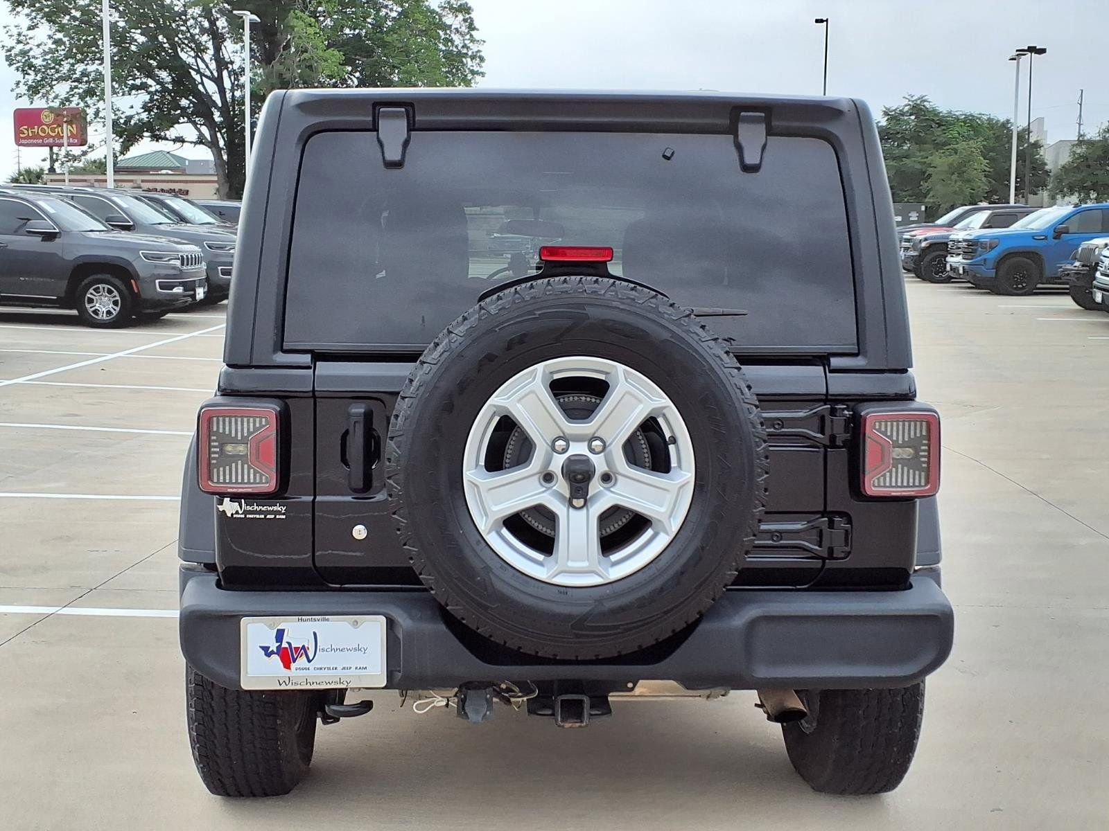 Used 2018 Jeep Wrangler Unlimited Sport S AWD/4WD image 7