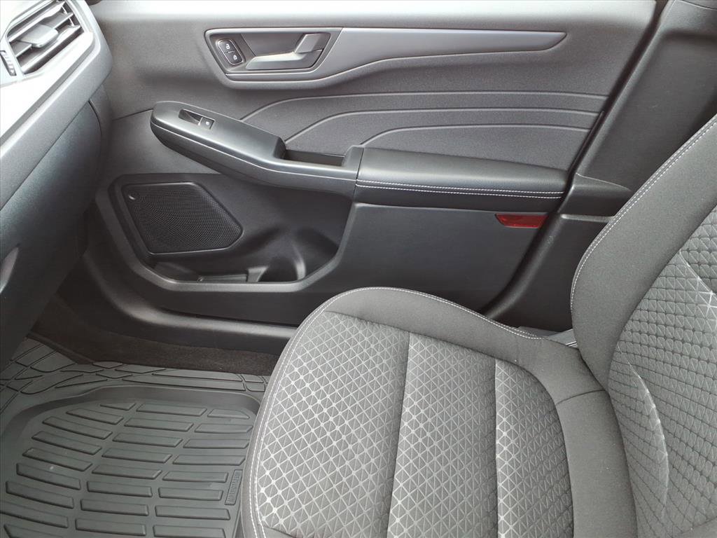 Used 2024 Ford Escape Active image 32