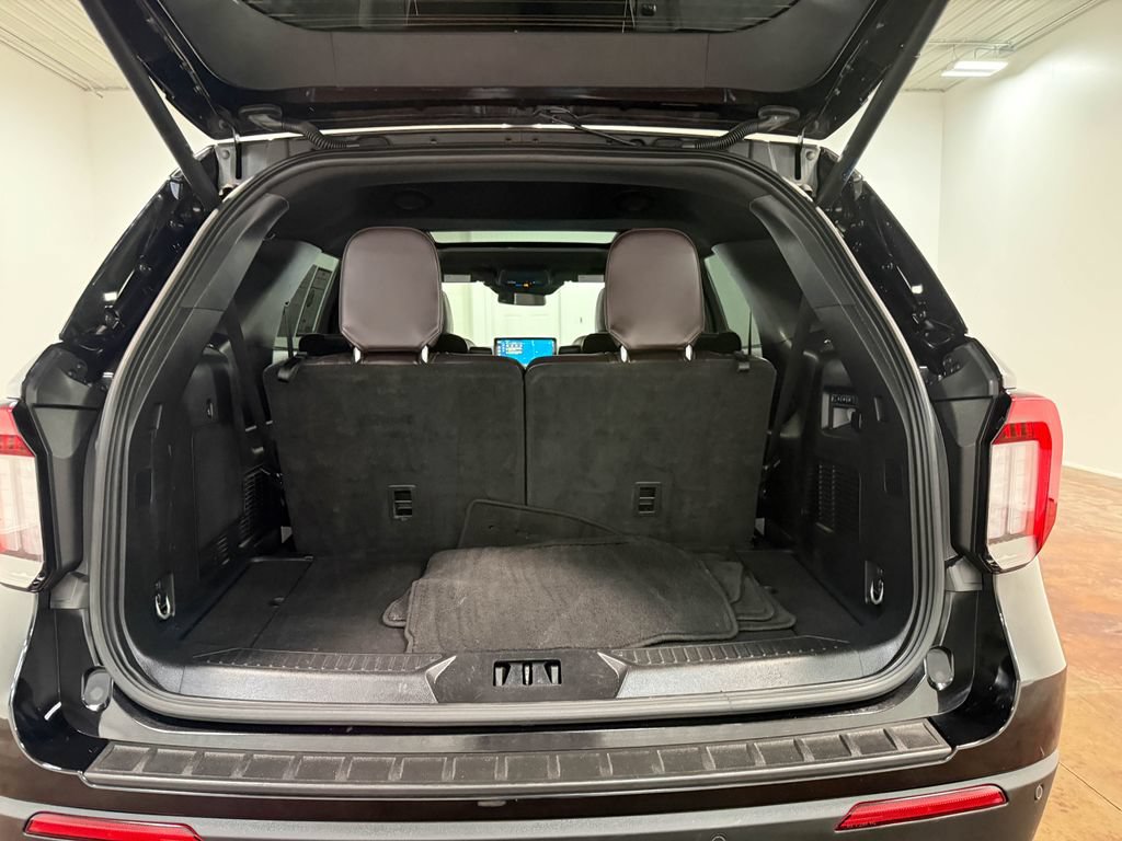 Used 2025 Ford Explorer Platinum w/ LUX Leather Package AWD/4WD image 73