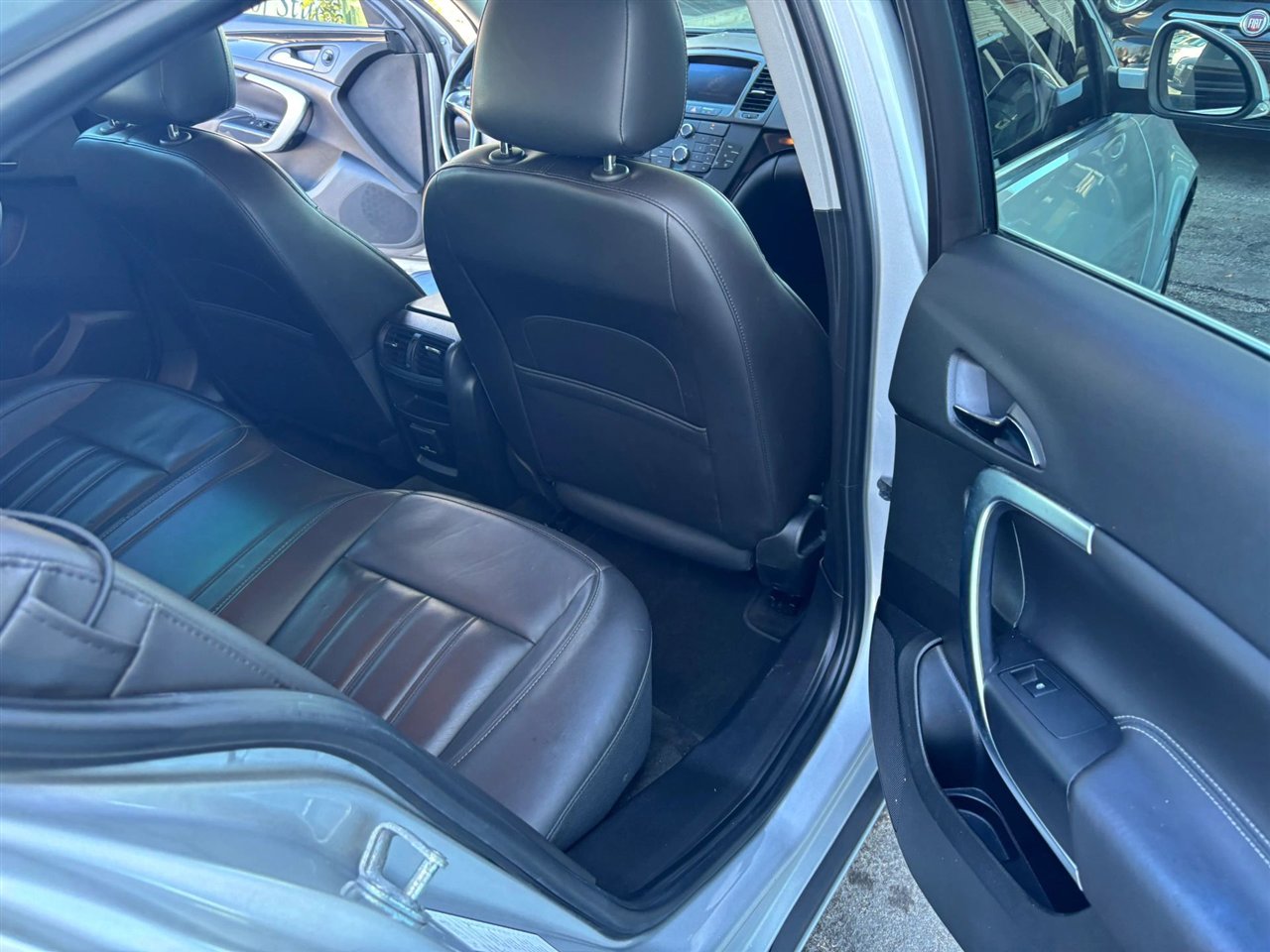 Used 2013 Buick Regal Premium image 12