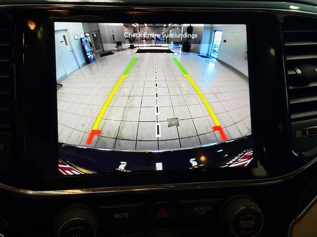 Used 2020 Jeep Grand Cherokee Limited image 12