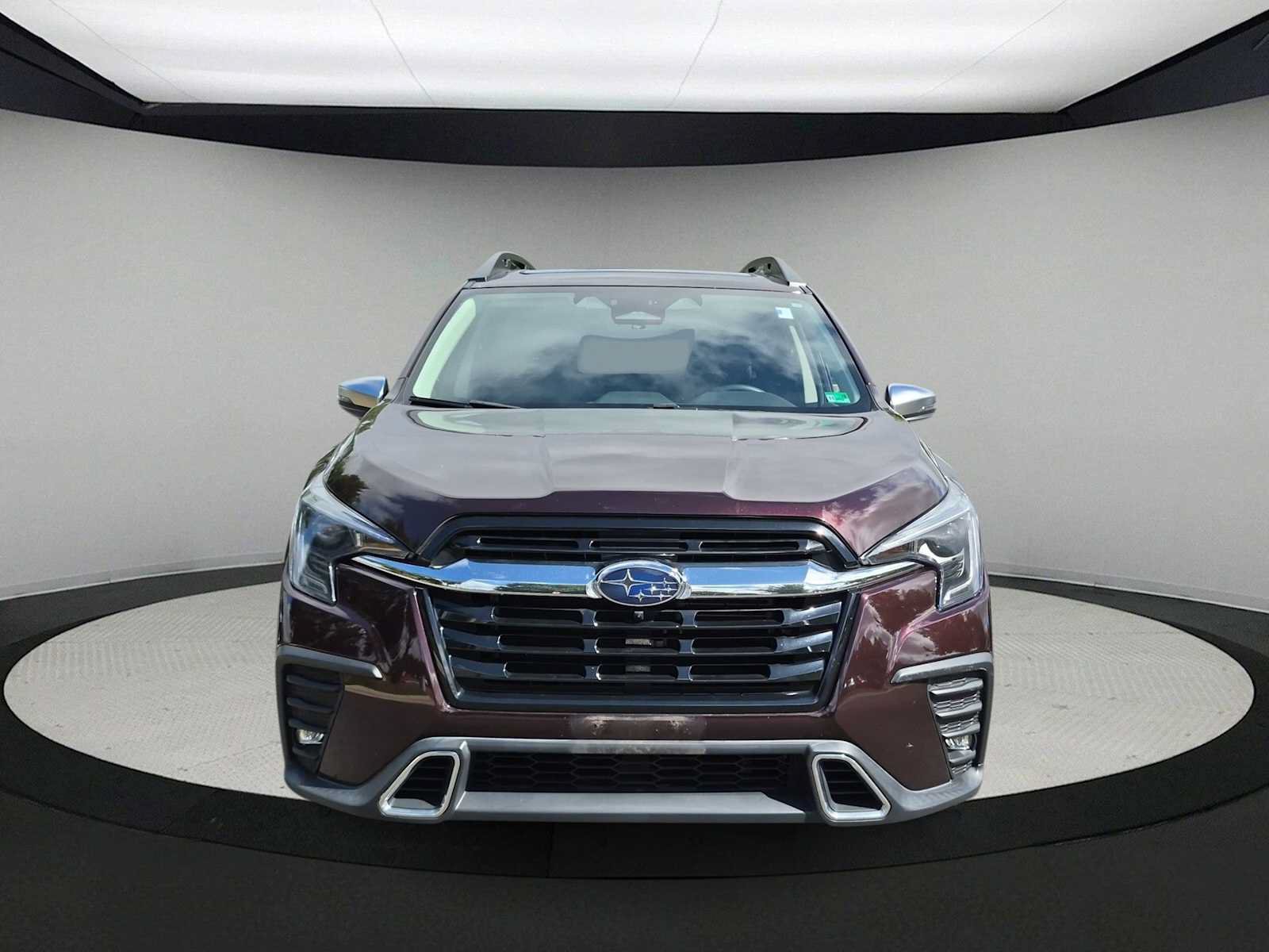 Used 2023 Subaru Ascent Touring AWD/4WD image 3