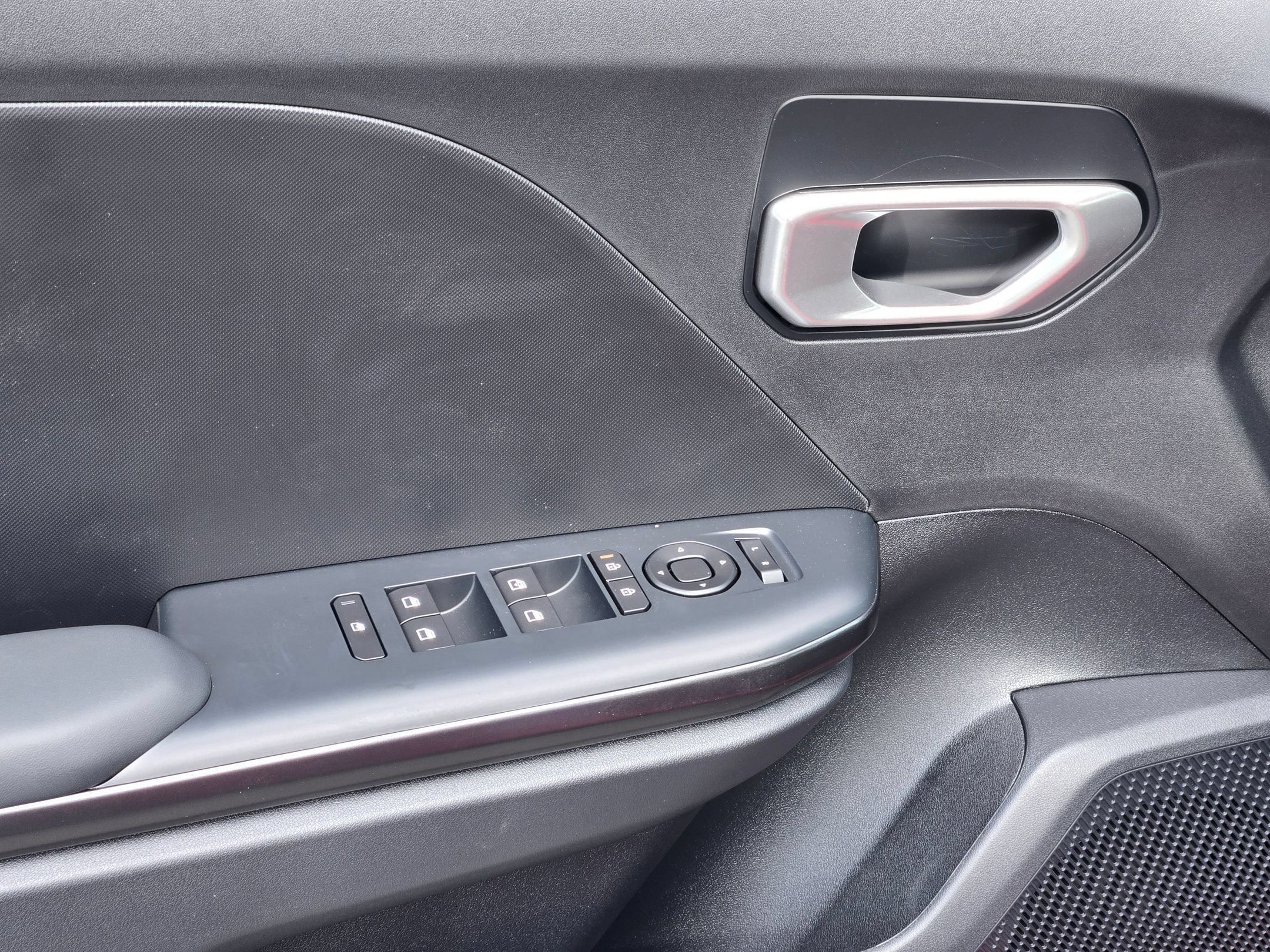 New 2026 Kia K4 FWD image 16