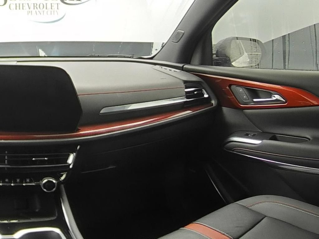 Used 2025 Chevrolet Traverse RS w/ LPO, Floor Liner Package FWD image 15