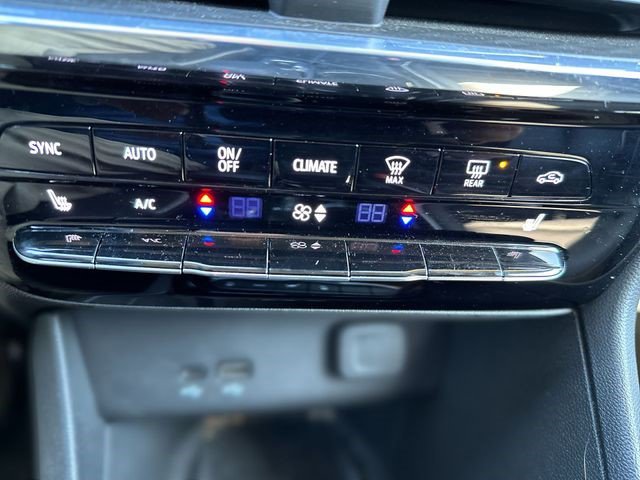 Certified 2025 Buick Encore GX Avenir w/ Avenir Technology Package AWD/4WD image 19