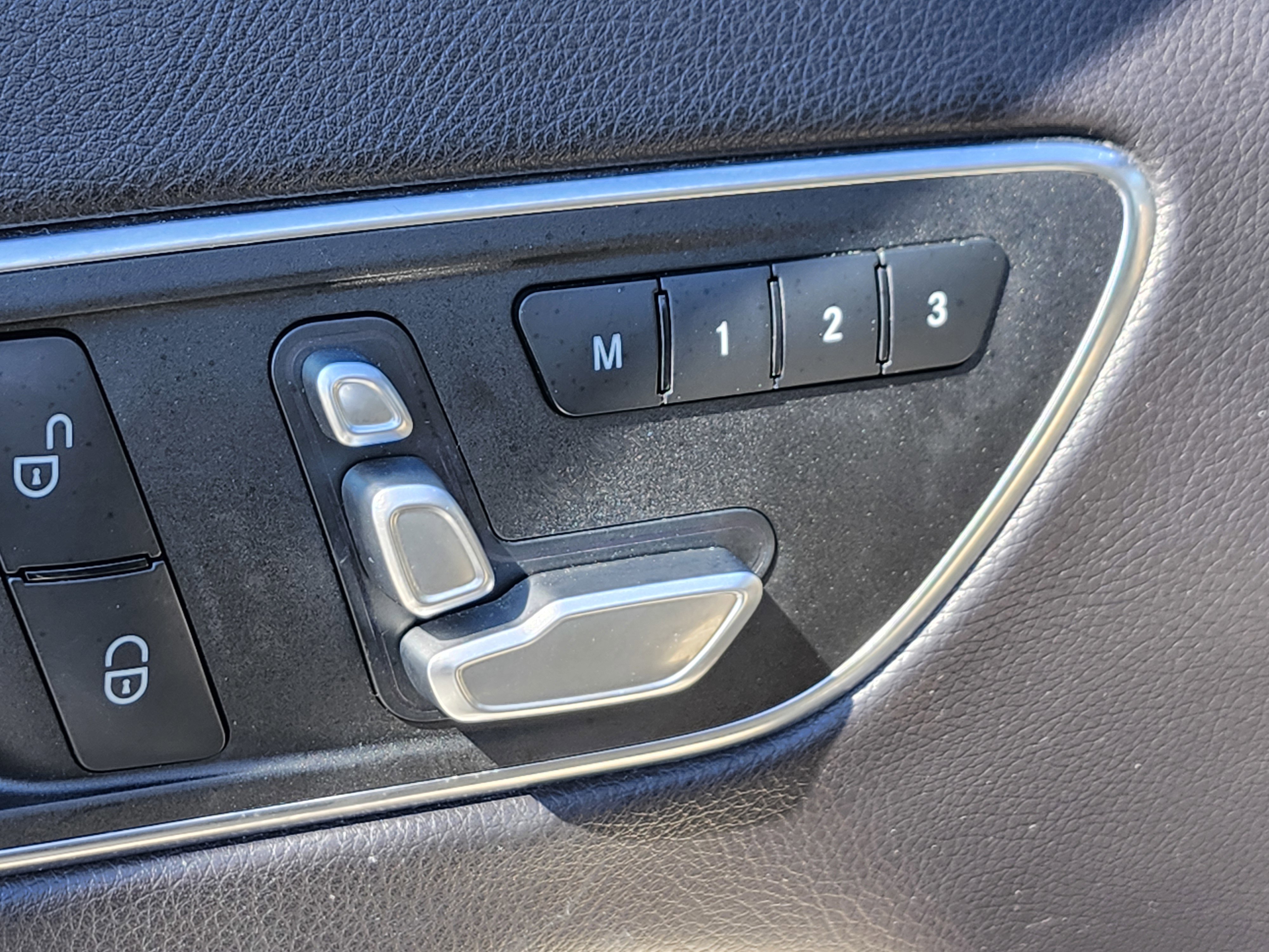 Used 2019 Mercedes-Benz GLA 250 4MATIC image 19