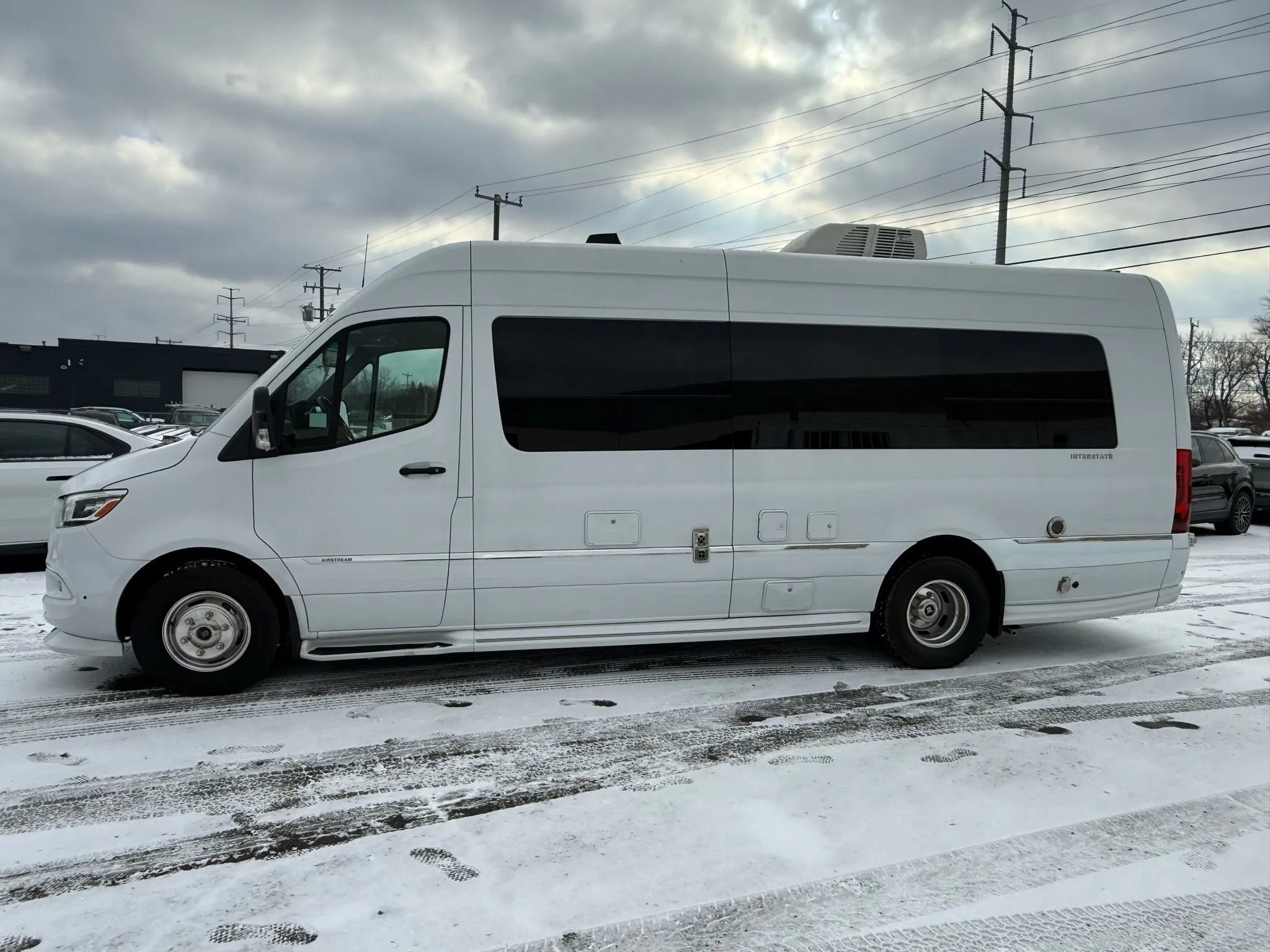Used 2022 Mercedes-Benz Sprinter 3500 w/ Parking Package image 8