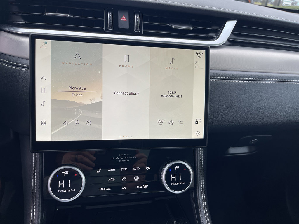 Used 2025 Jaguar F-PACE R-Dynamic S image 21