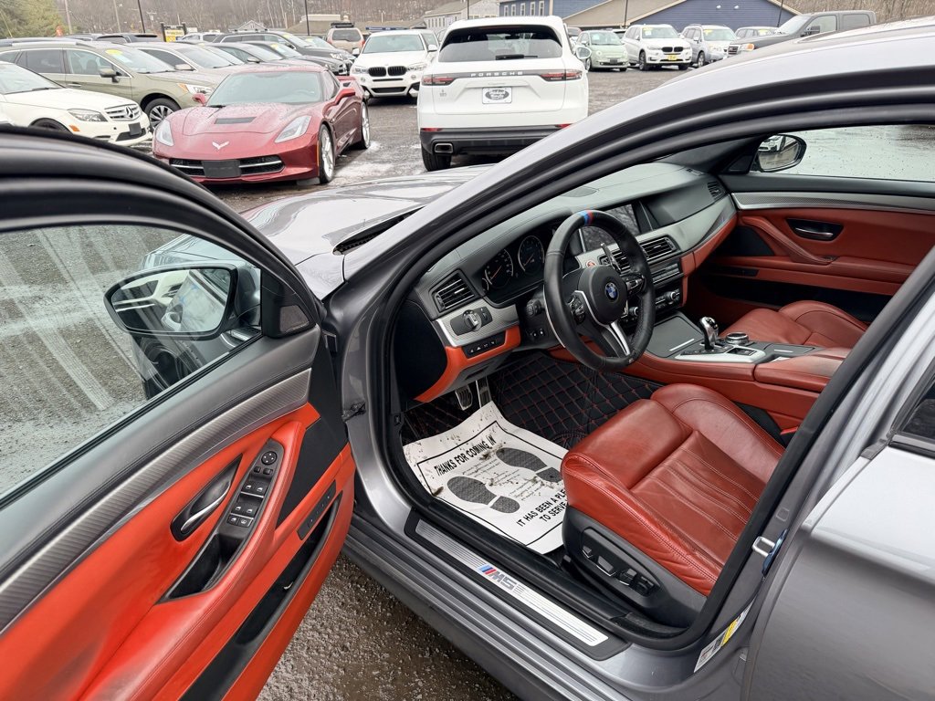 Used 2014 BMW M5 image 15