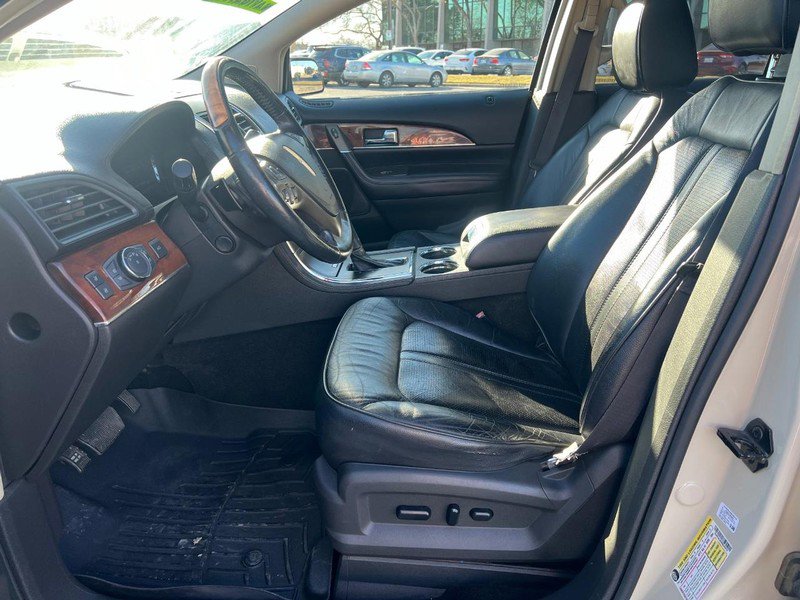 Used 2014 Lincoln MKX FWD w/ Equipment Group 102A image 8