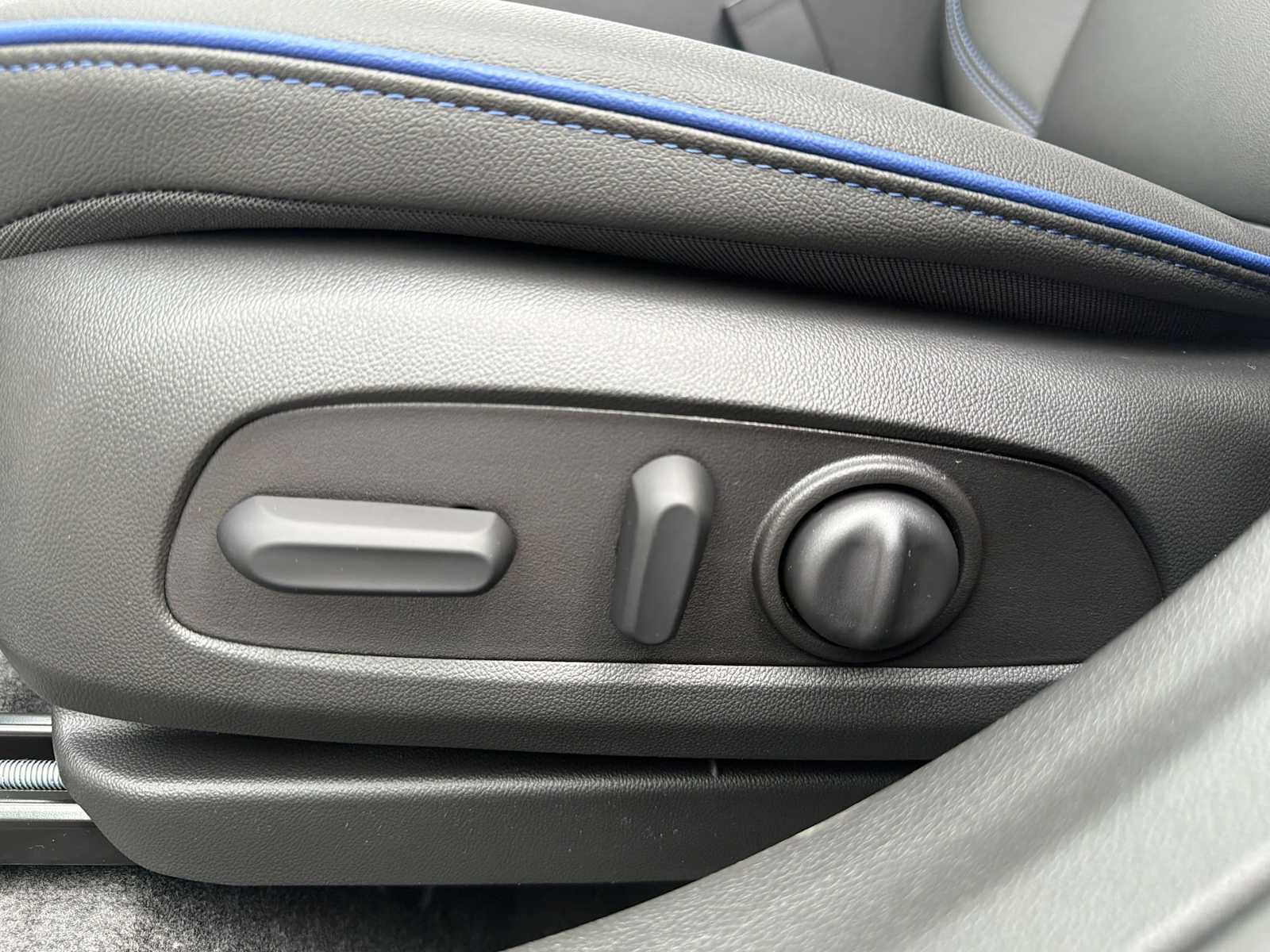New 2026 Buick Envista Sport Touring w/ Convenience I Package FWD image 19