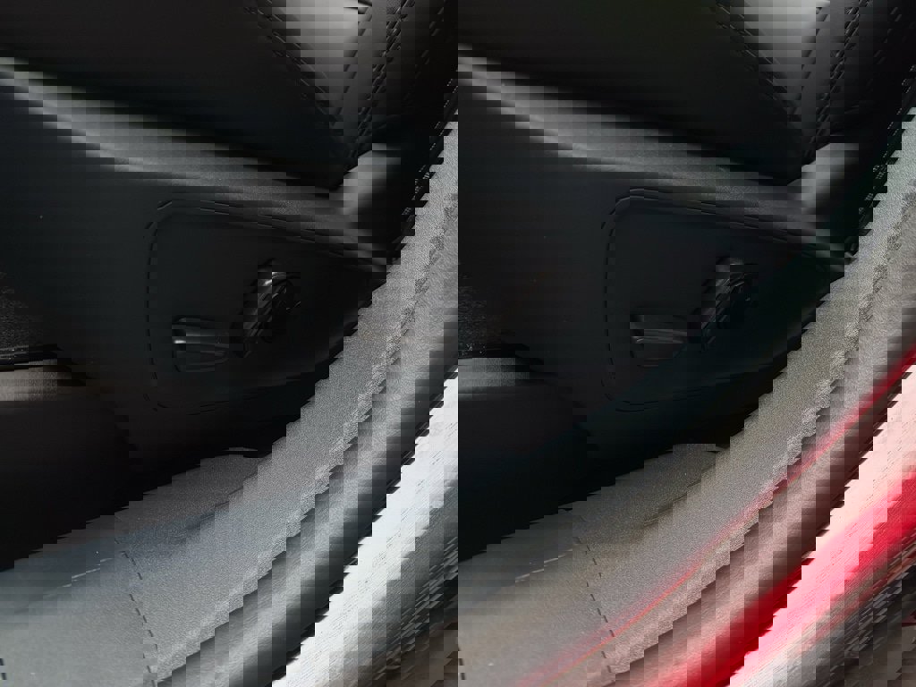 New 2026 Ford Maverick Lariat w/ Black Appearance Package image 17