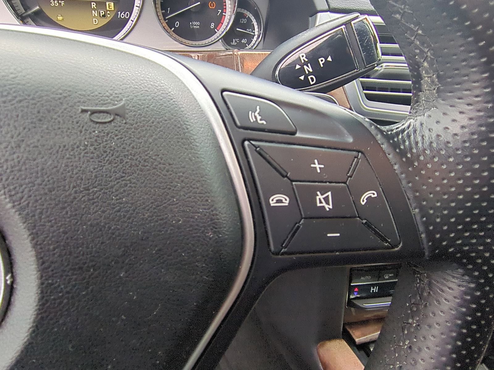 Used 2012 Mercedes-Benz E 350 4MATIC Sedan image 36