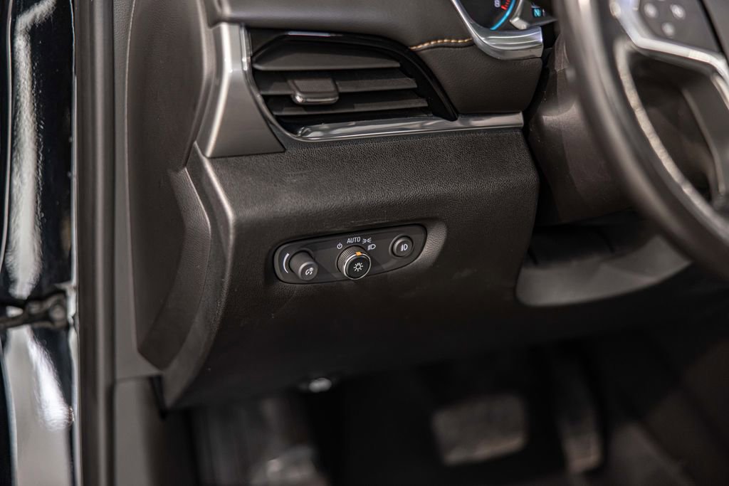 Used 2019 Chevrolet Traverse LT w/ LPO, Floor Liner Package image 21