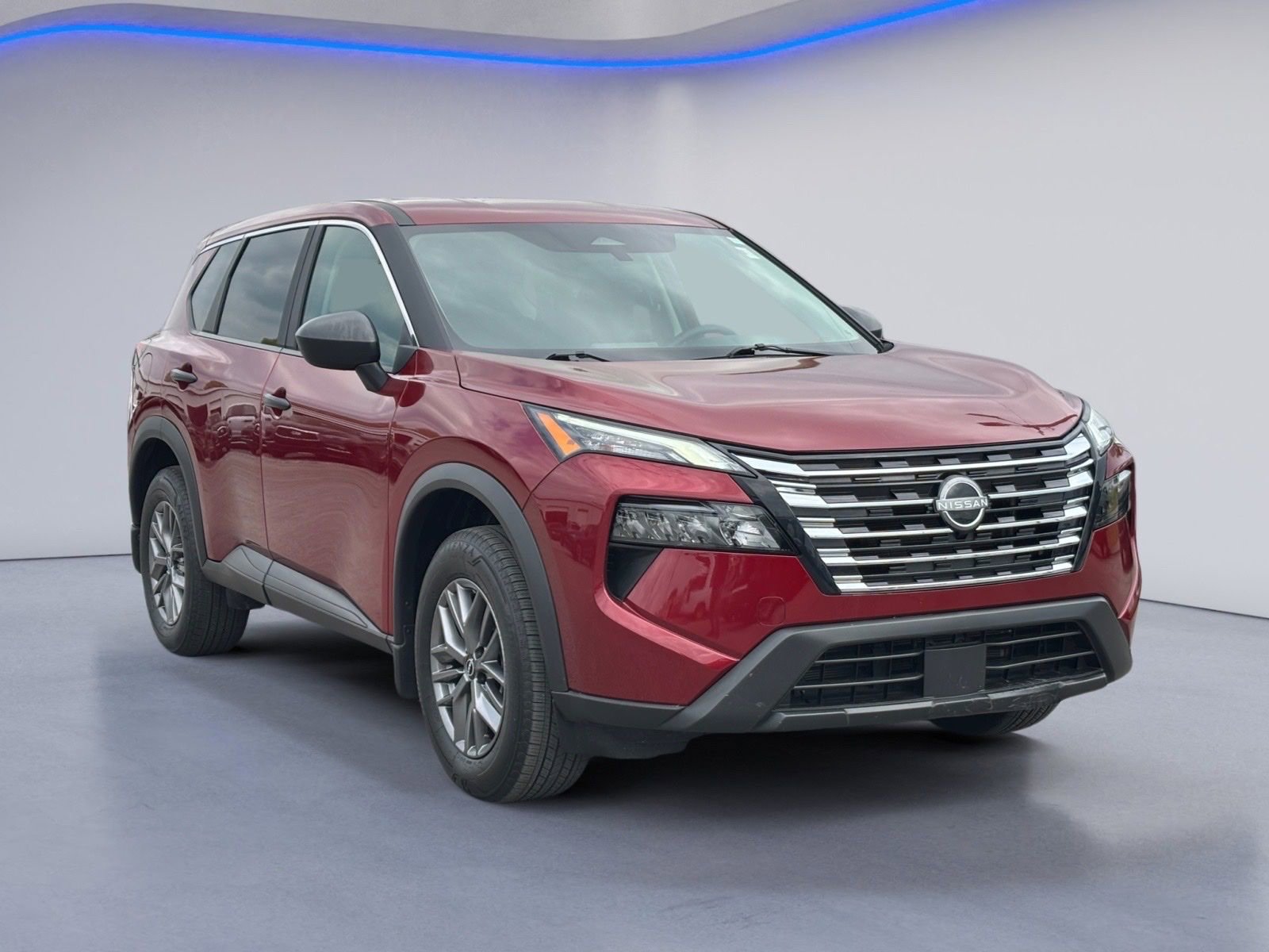 Used 2025 Nissan Rogue S image 9