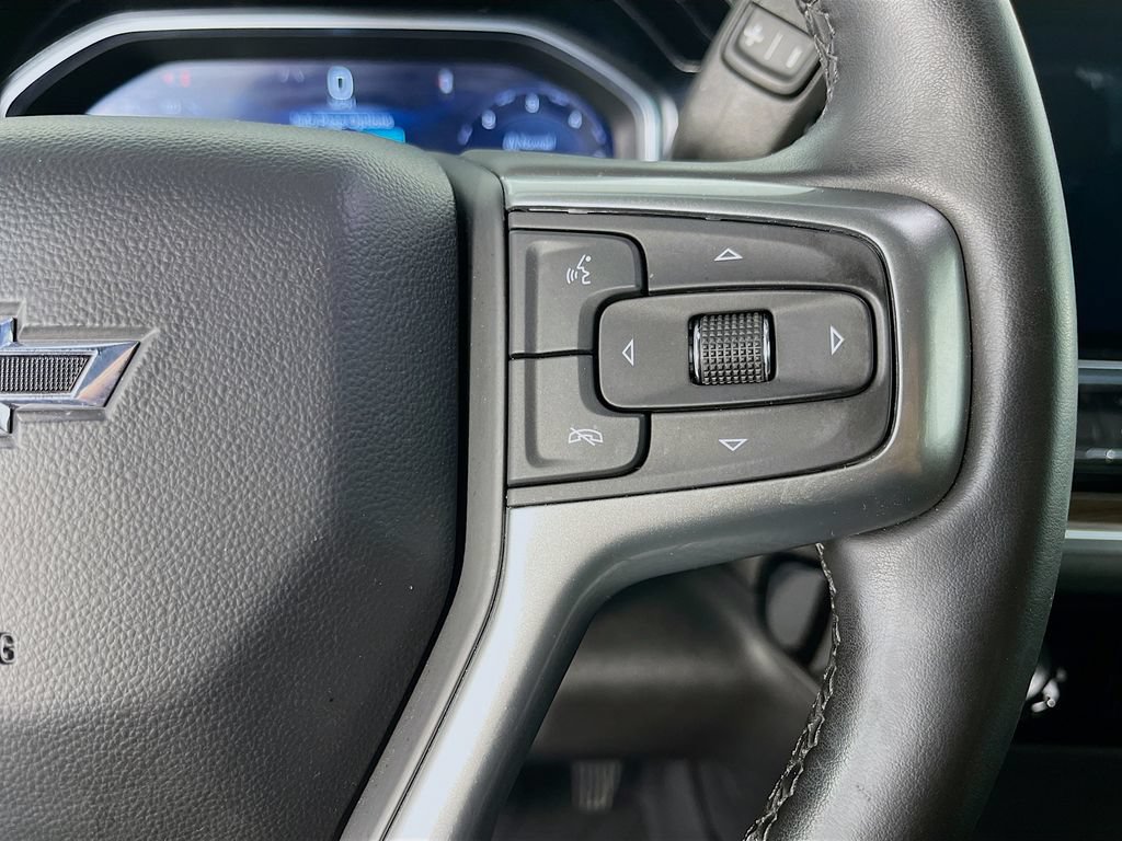 Used 2024 Chevrolet Silverado 1500 RST w/ Dark Appearance Package AWD/4WD image 17