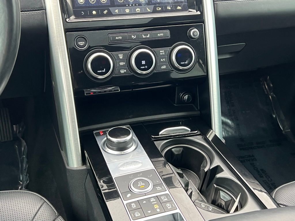 Used 2017 Land Rover Discovery HSE Luxury AWD/4WD image 19