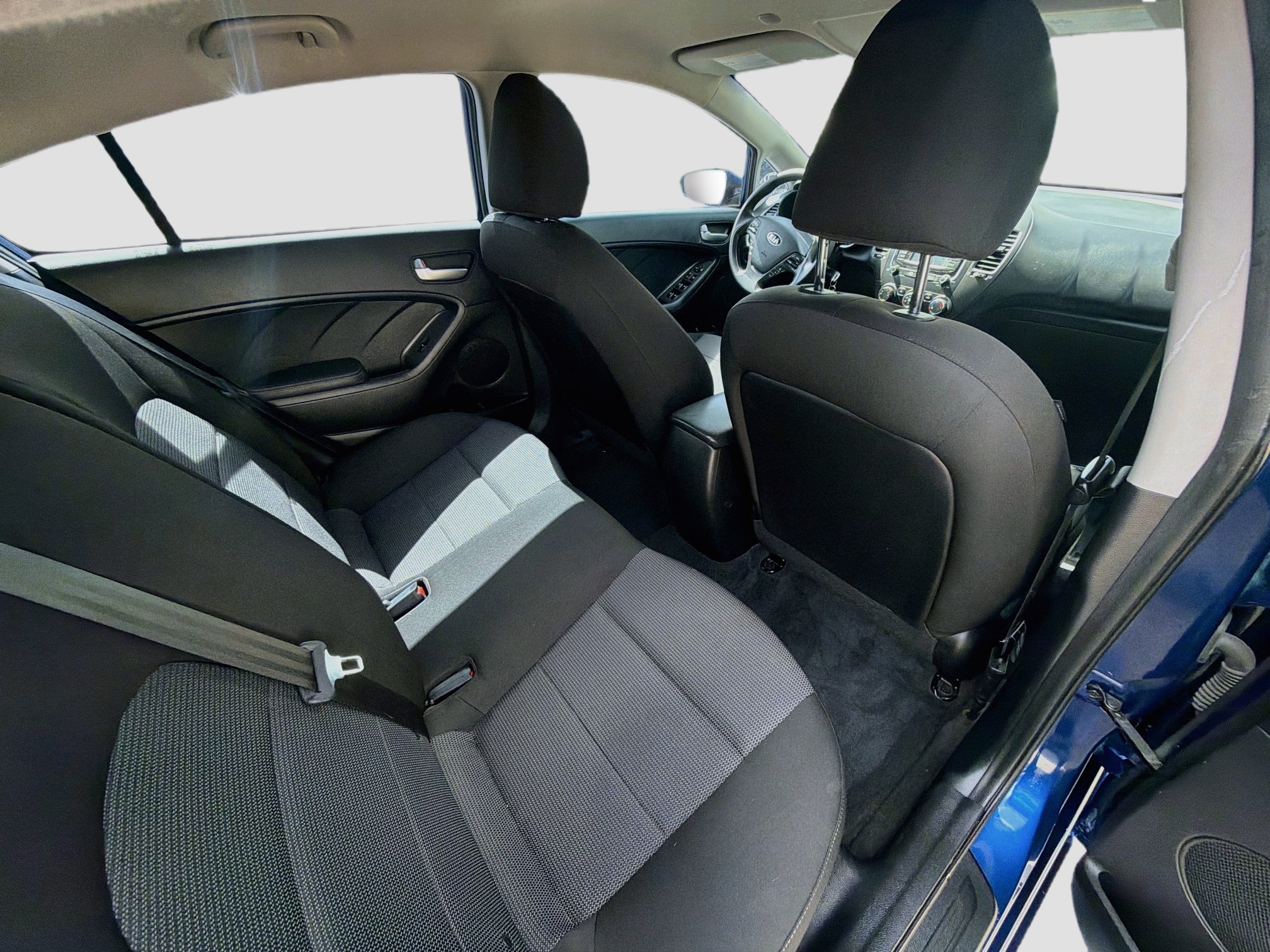 Used 2018 Kia Forte LX w/ LX Rear Camera Package FWD image 28