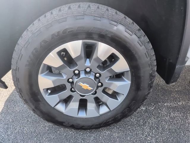 Certified 2025 Chevrolet Silverado 2500 Custom w/ Custom Value Package AWD/4WD image 10