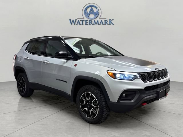 Used 2025 Jeep Compass Trailhawk w/ Trailhawk Elite Group image 7