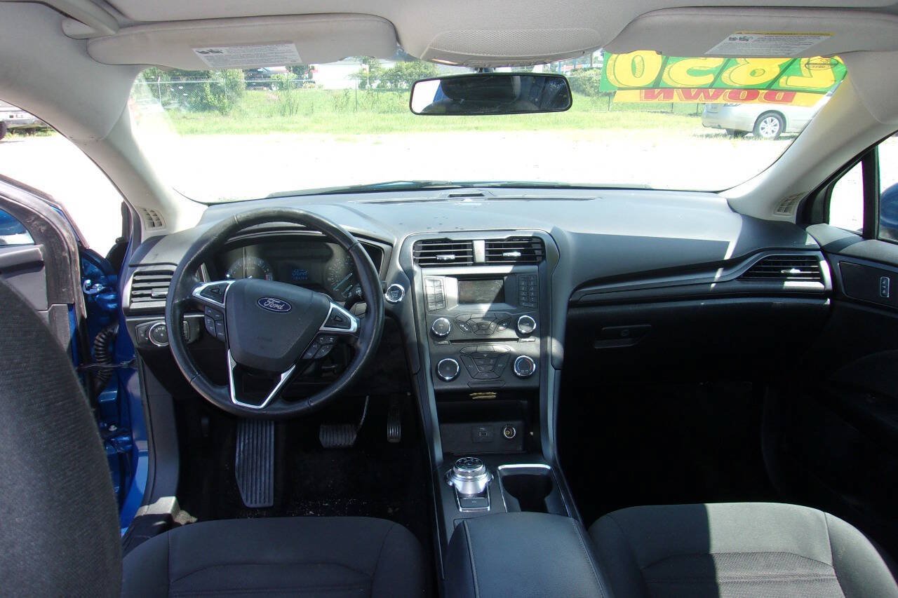 Used 2018 Ford Fusion S w/ Equipment Group 101A FWD image 11
