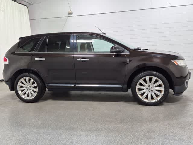 Used 2013 Lincoln MKX AWD image 15