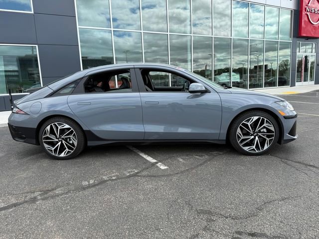 Used 2024 Hyundai Ioniq 6 SEL AWD/4WD image 2
