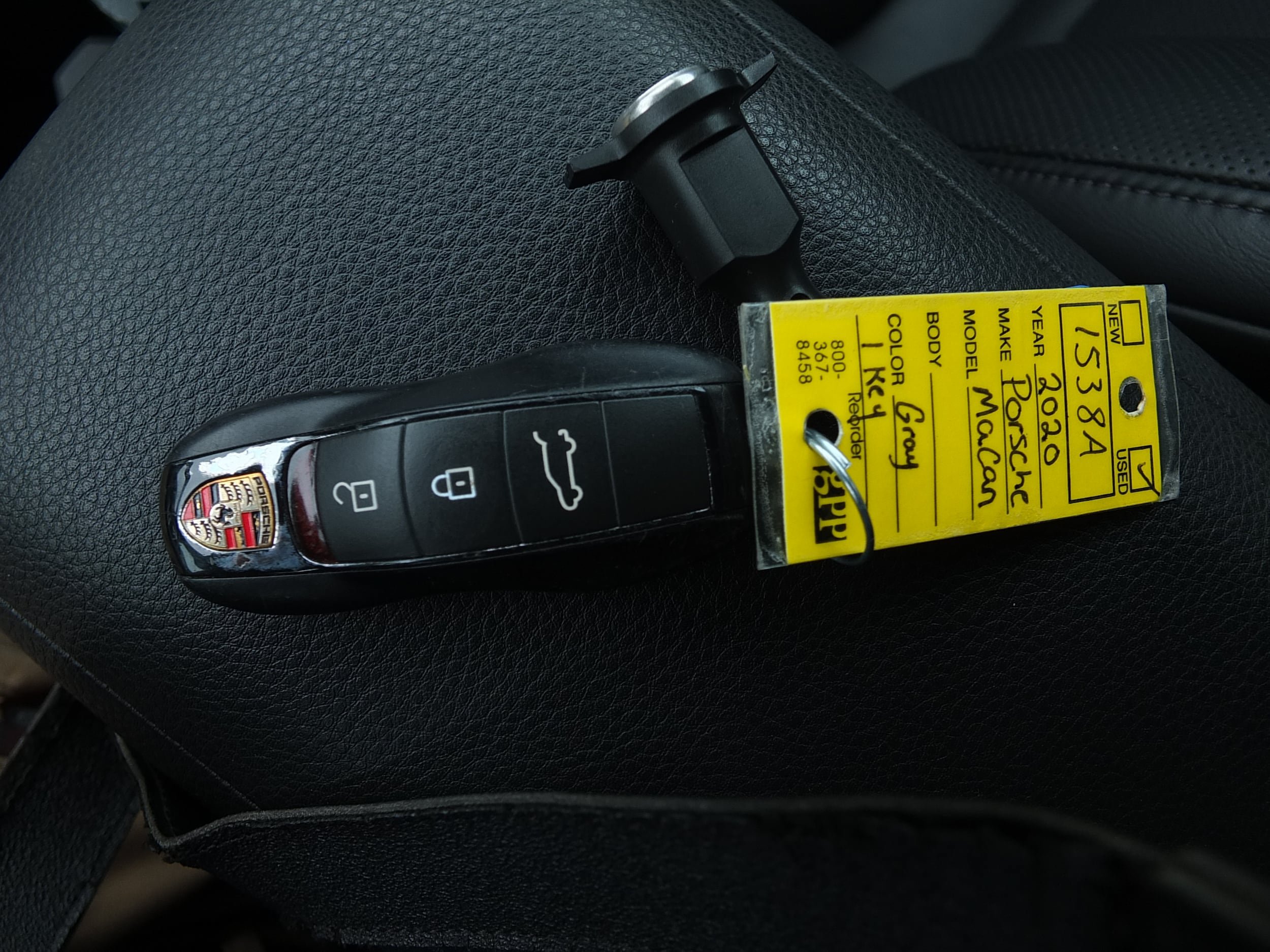 Used 2020 Porsche Macan S AWD/4WD image 31