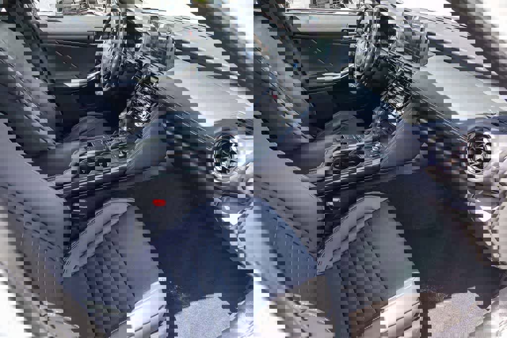 Used 2024 Lexus IS 350 F Sport RWD image 13