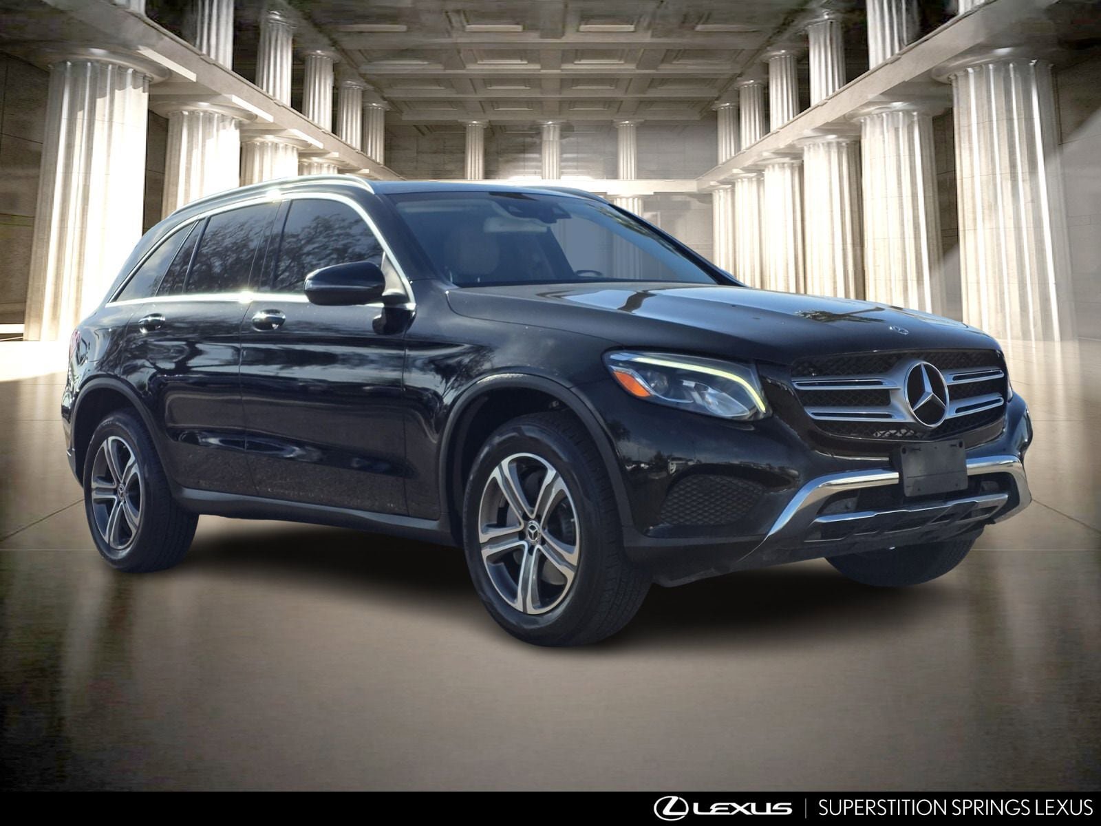 Used 2019 Mercedes-Benz GLC 300 4MATIC image 2
