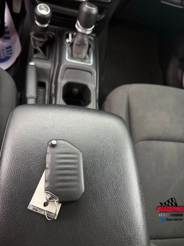 Used 2022 Jeep Wrangler Unlimited Sport image 33