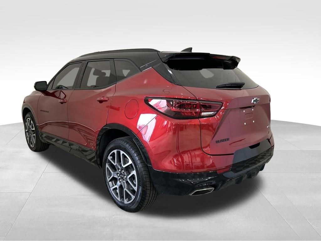 Used 2024 Chevrolet Blazer RS w/ Enhanced Convenience Package image 3