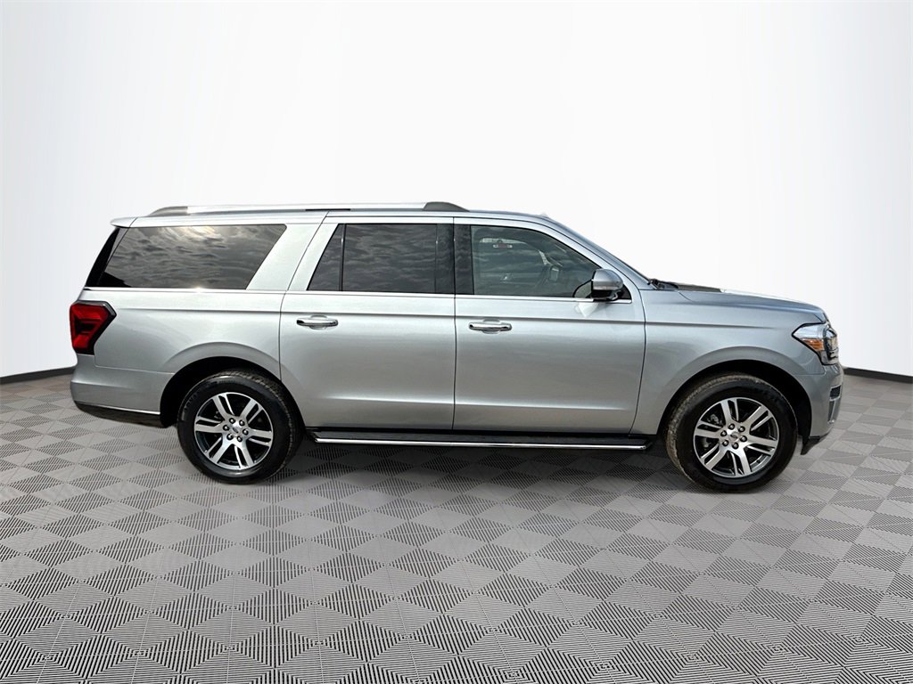 Used 2022 Ford Expedition Max Limited image 5