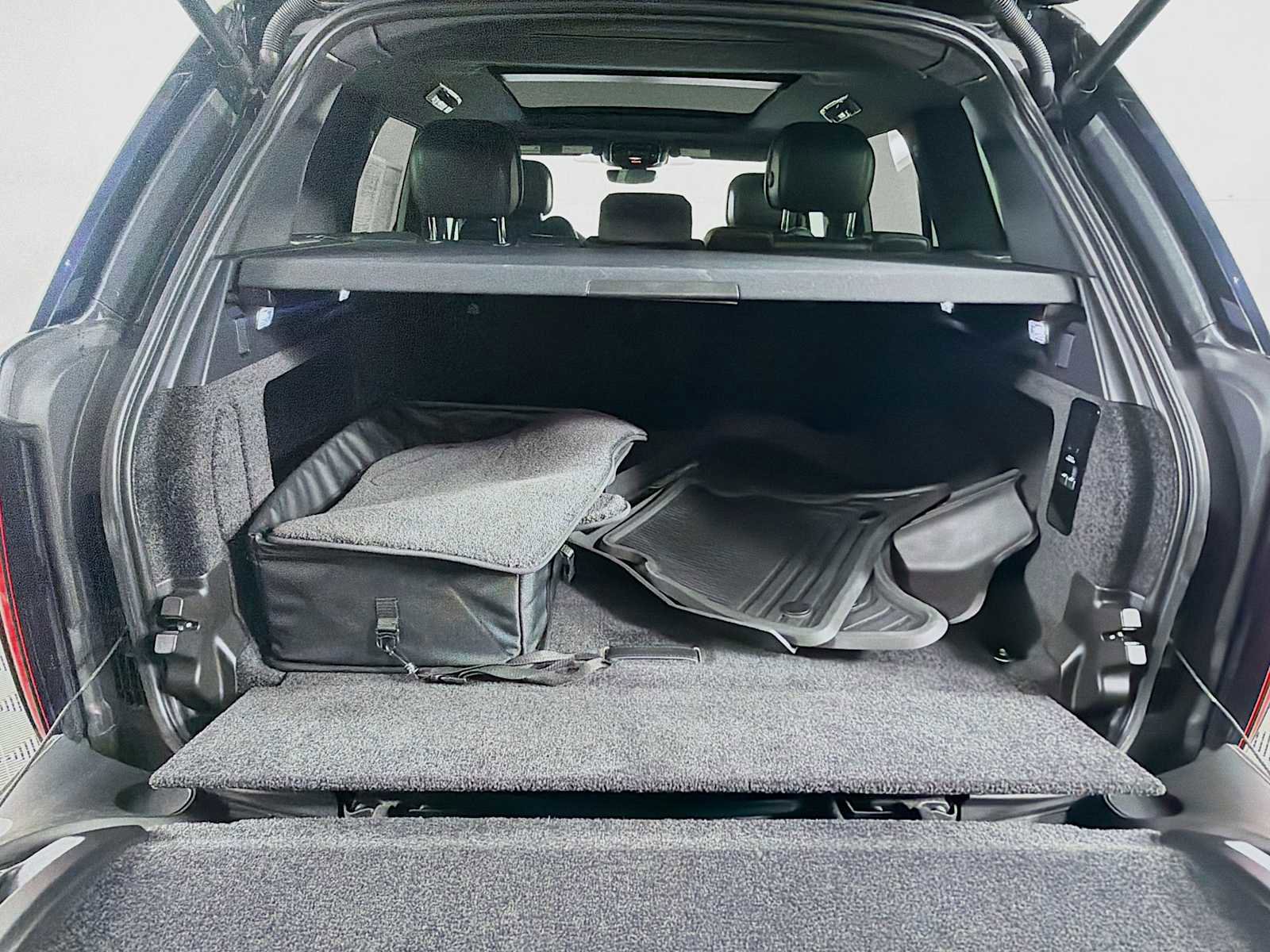 Certified 2023 Land Rover Range Rover SE image 53