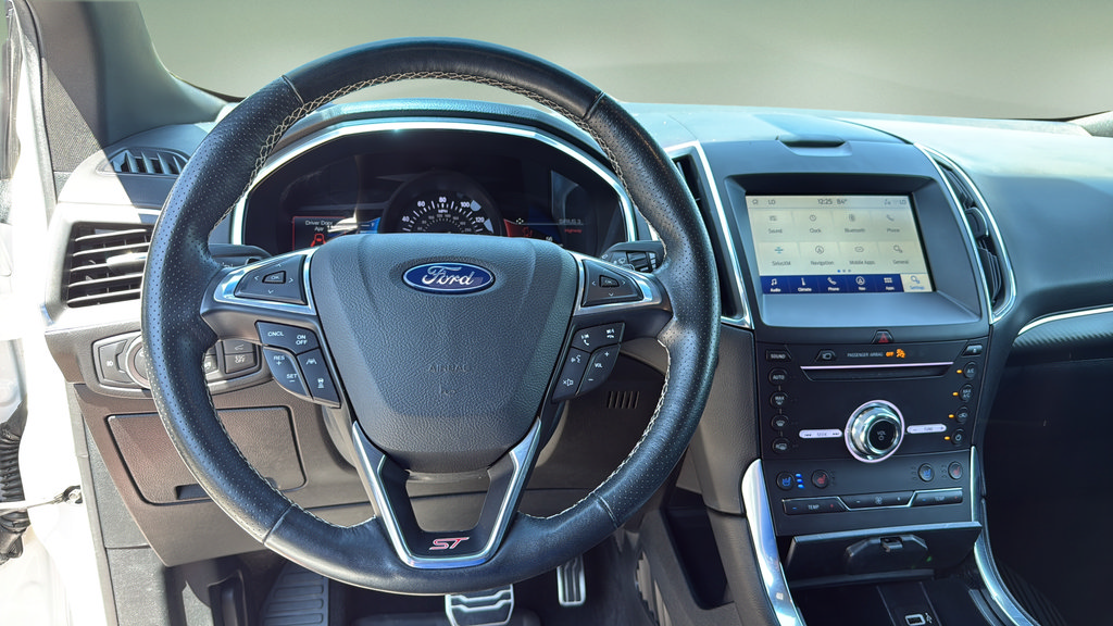 Used 2019 Ford Edge ST w/ Equipment Group 401A AWD/4WD image 23