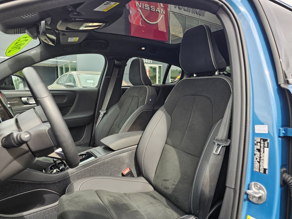 Used 2023 Volvo C40 P8 Recharge Ultimate w/ Protection Package Premier AWD/4WD image 20