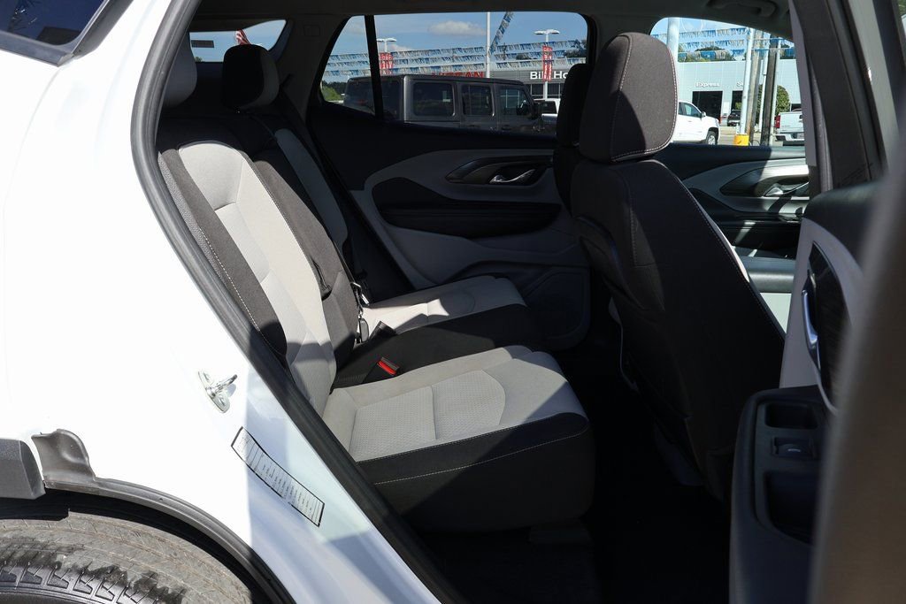 Used 2024 GMC Terrain SLE image 10
