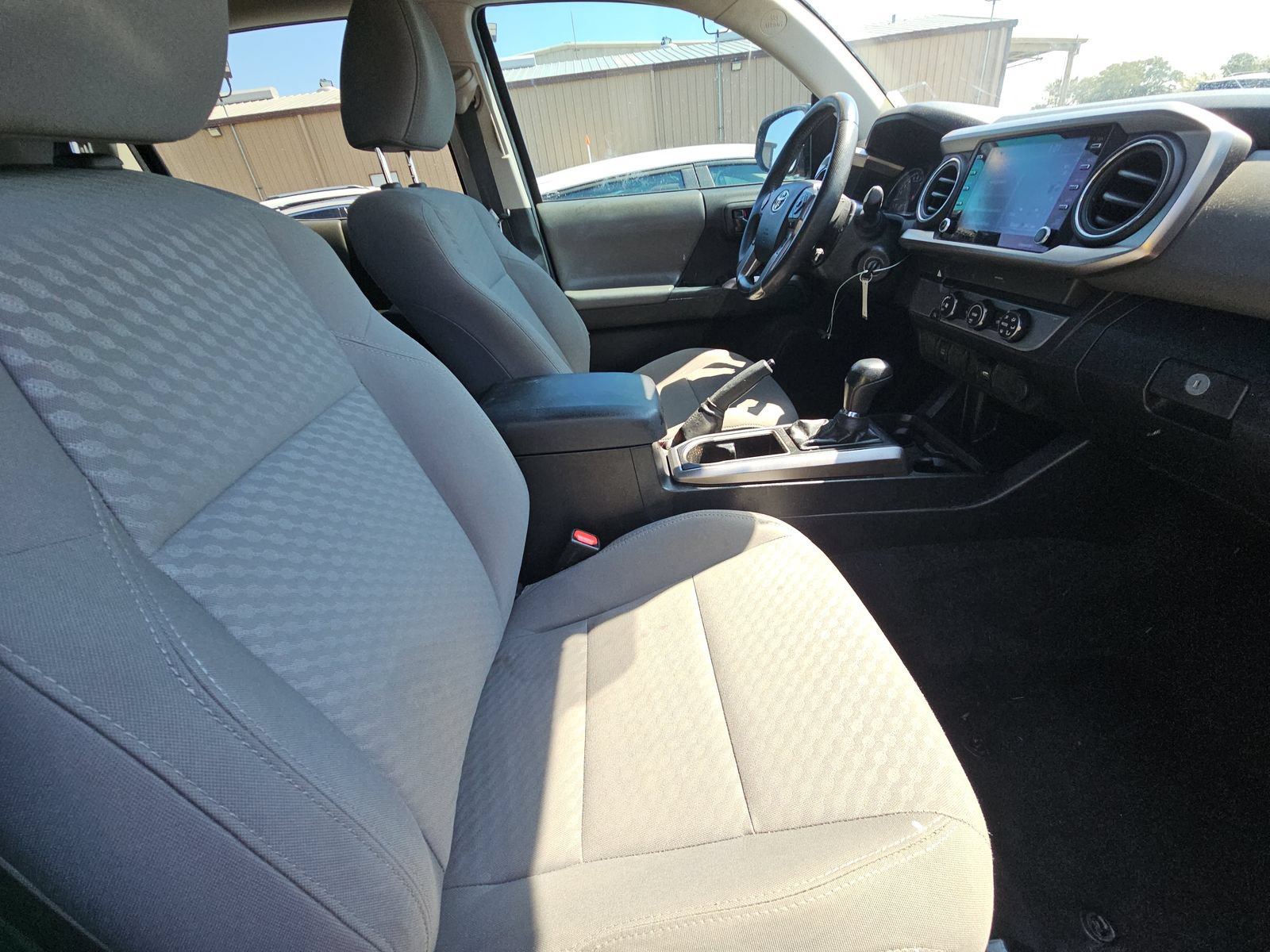 Used 2022 Toyota Tacoma SR5 w/ SR5 Appearance Package (SM) RWD image 6