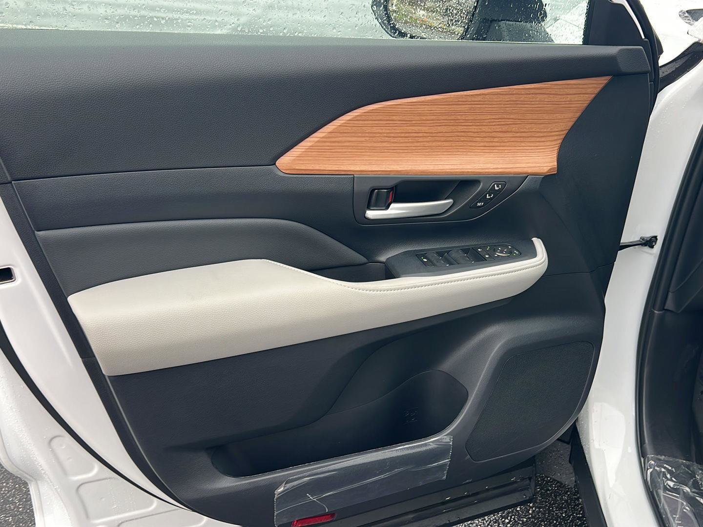 New 2026 Toyota Grand Highlander Limited image 18