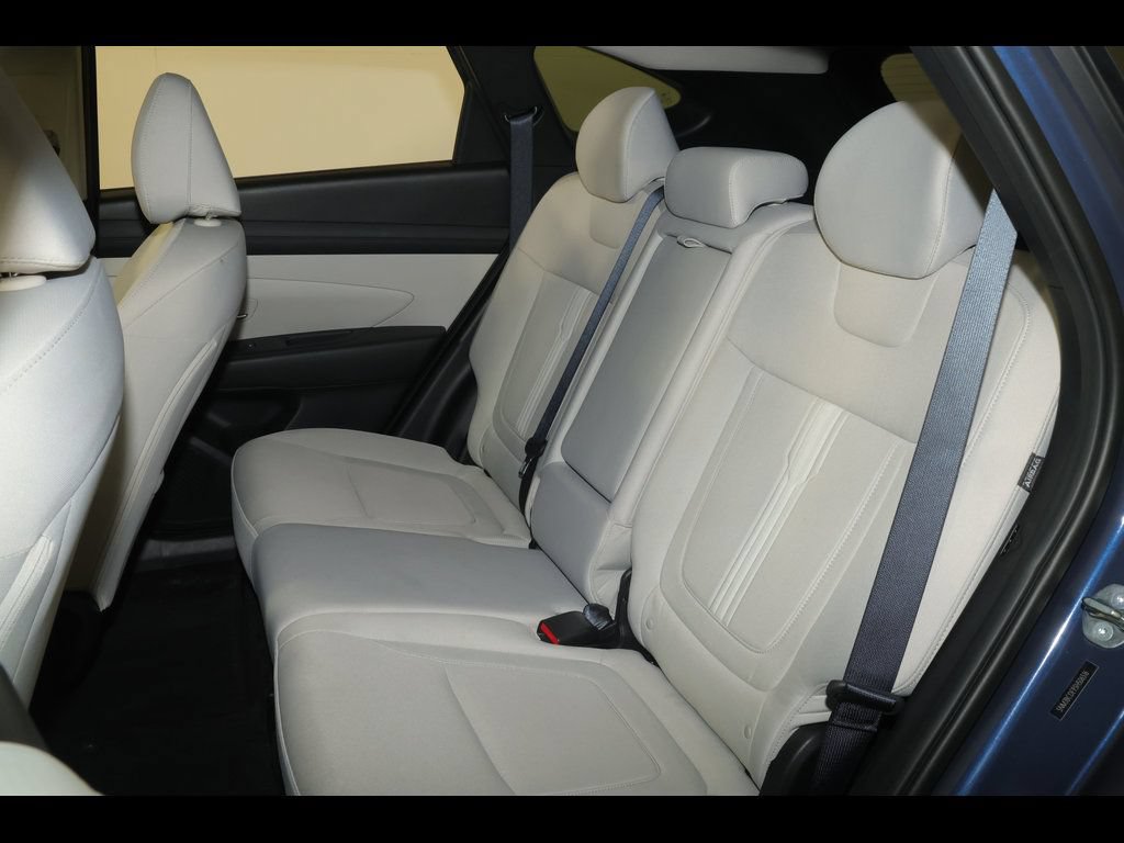 Used 2025 Hyundai Tucson SEL AWD/4WD image 30