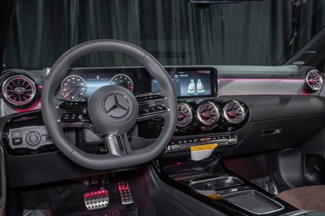 New 2026 Mercedes-Benz CLA 250 image 18
