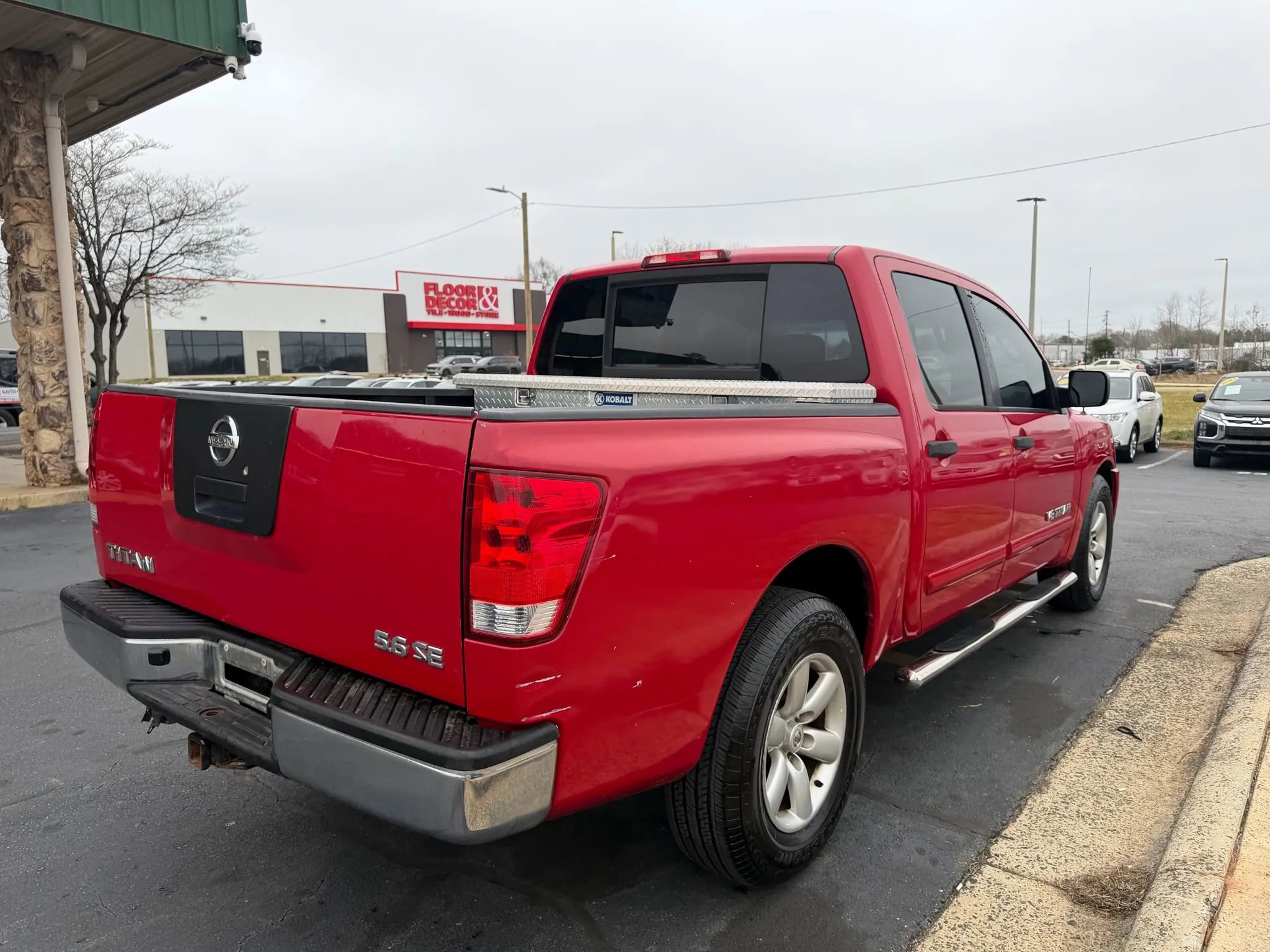 Used 2009 Nissan Titan SE image 7