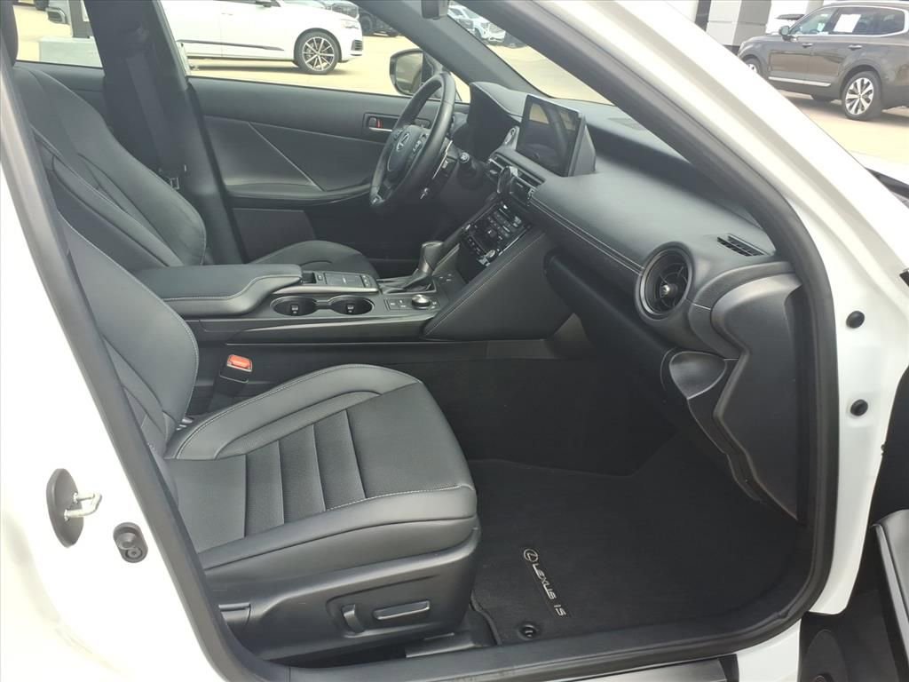 Used 2023 Lexus IS 350 F Sport w/ Navigation Package image 11