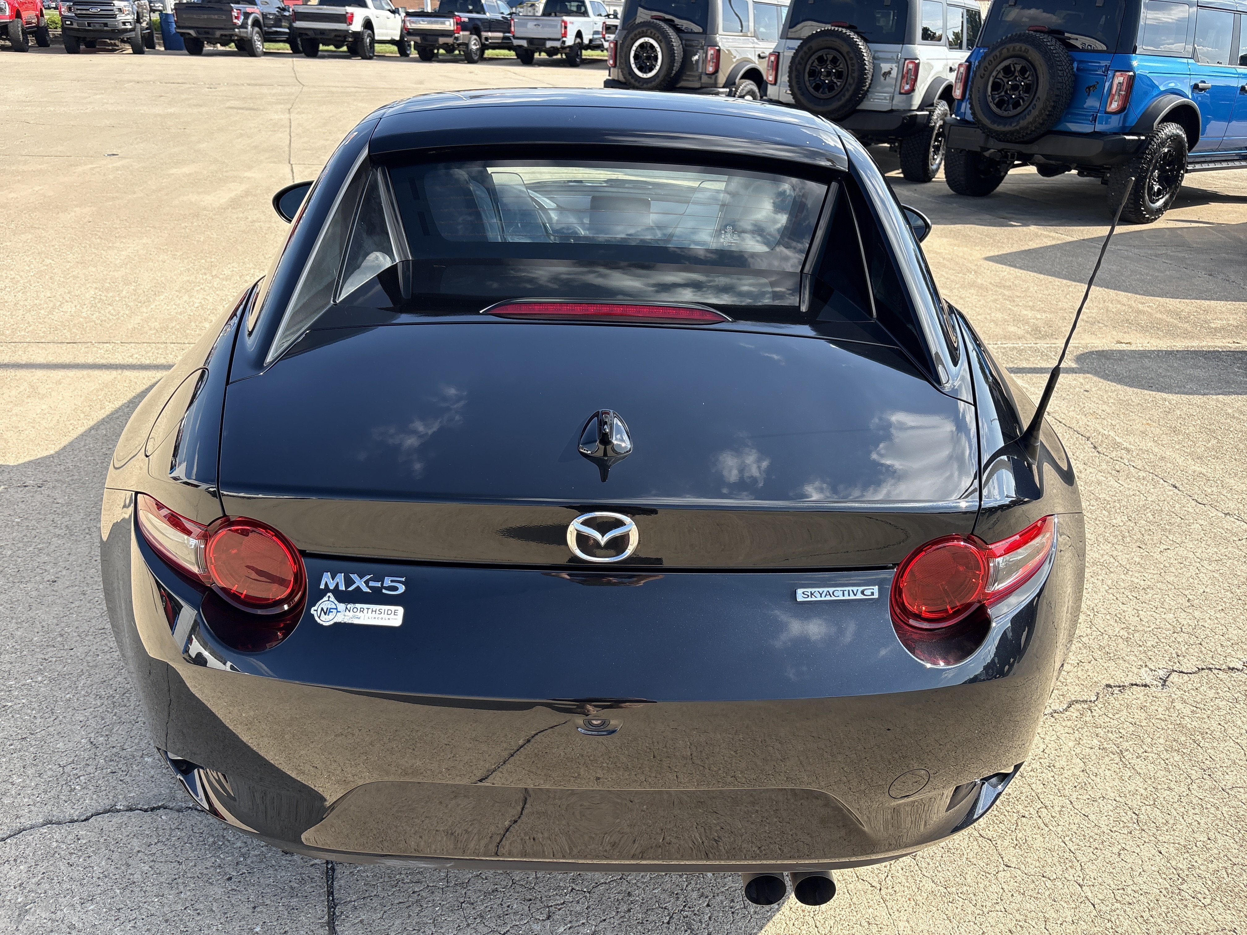 Used 2023 MAZDA MX-5 Miata Grand Touring RWD image 4