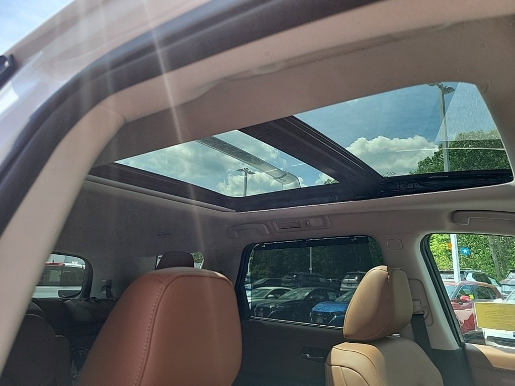 Certified 2025 Nissan Pathfinder Platinum w/ Cargo Package image 10