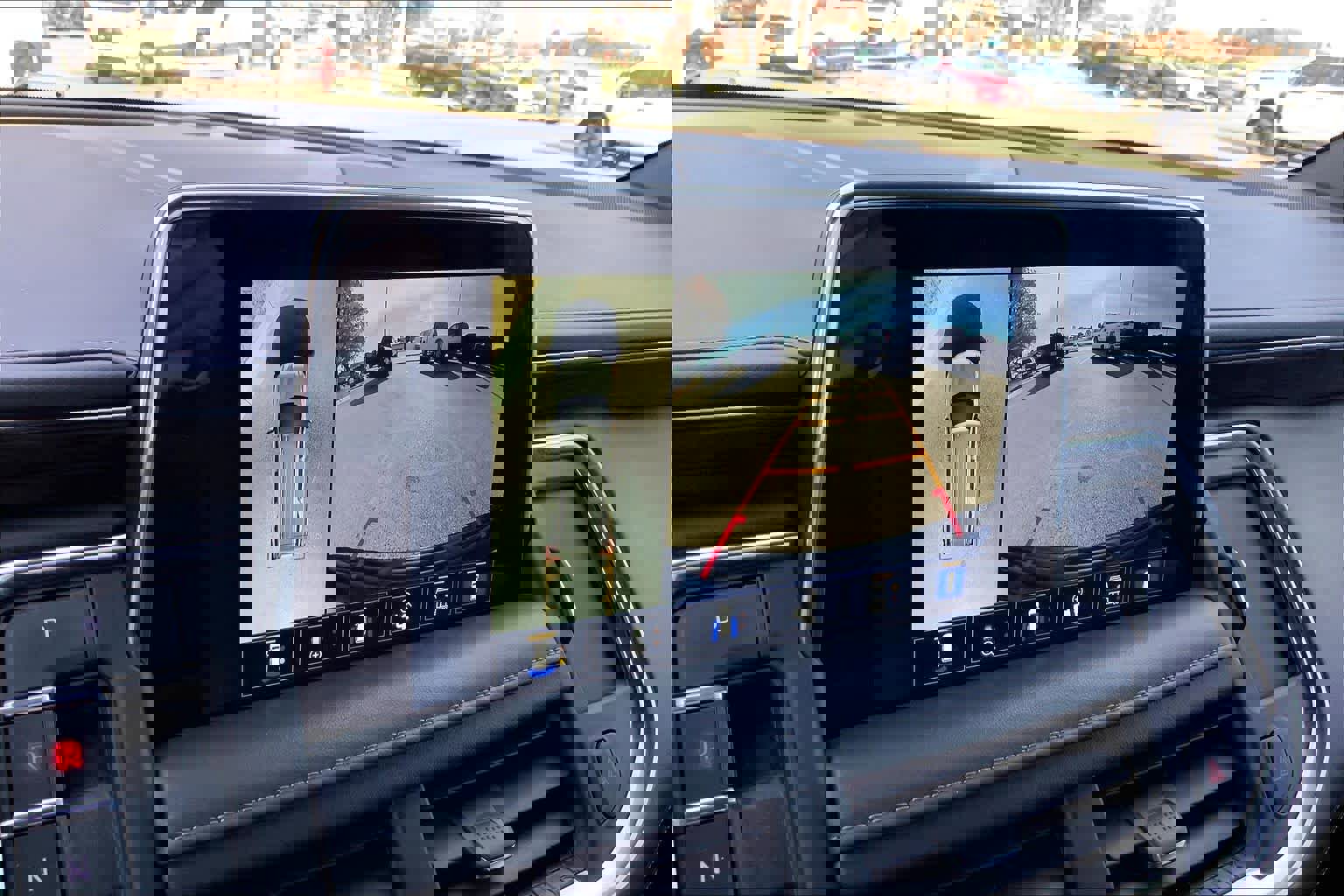 Used 2023 Chevrolet Tahoe Z71 w/ Luxury Package image 26