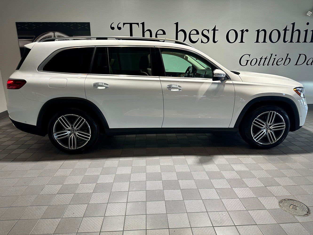 Certified 2024 Mercedes-Benz GLS 450 4MATIC image 3