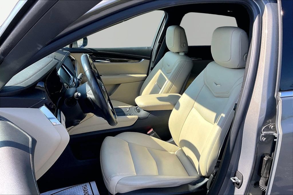 Used 2019 Cadillac XT5 AWD image 24