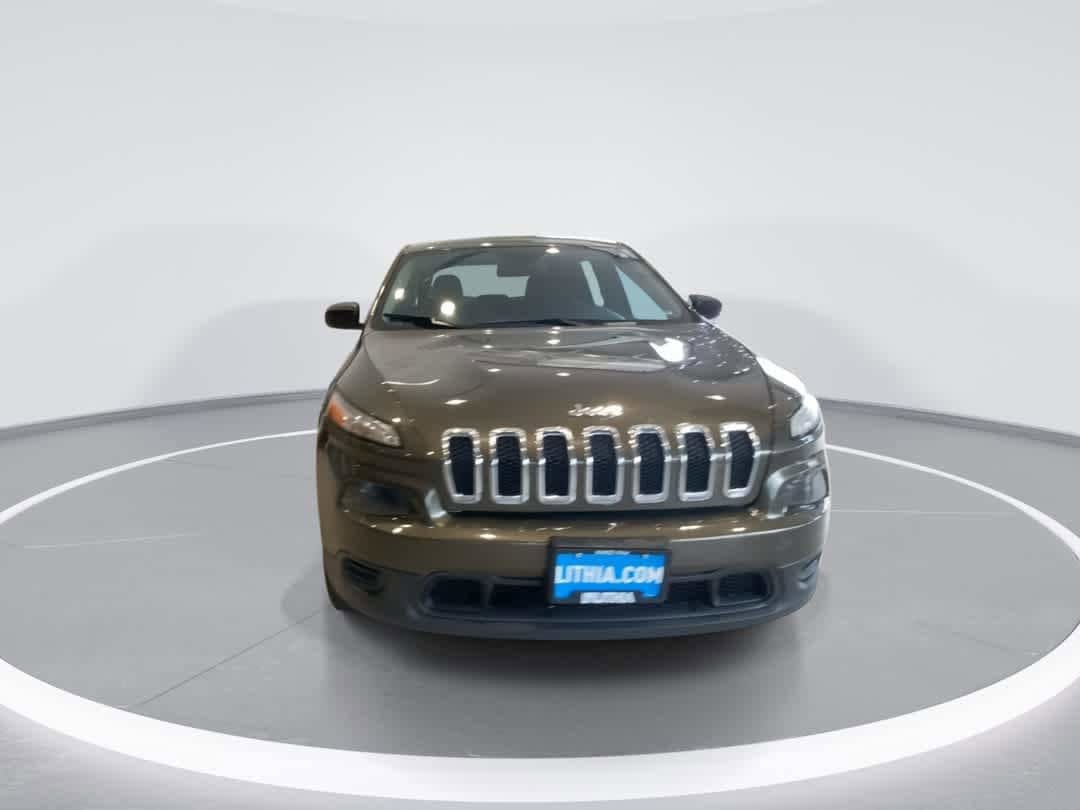 Used 2015 Jeep Cherokee Sport AWD/4WD image 3